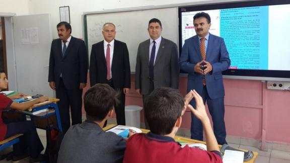 Milli Eğitim Bakanlığı FATİH Projesi Kapsamında Öğrencilere İkinci Etap Tablet Dağıtımı Yapıldı