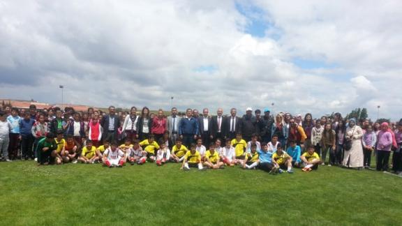 Eşme İlçe Milli Eğitim Müdürlüğümüzce Düzenlenen Ortaokullar arası Yıldız Erkekler Futbol Bahar Turnuvası Final Maçı İle Sonuçlandı